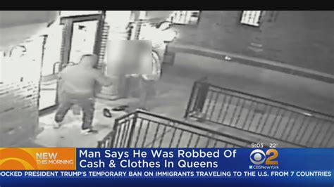 Man Robbed Of Cash And Clothes In Queens Youtube
