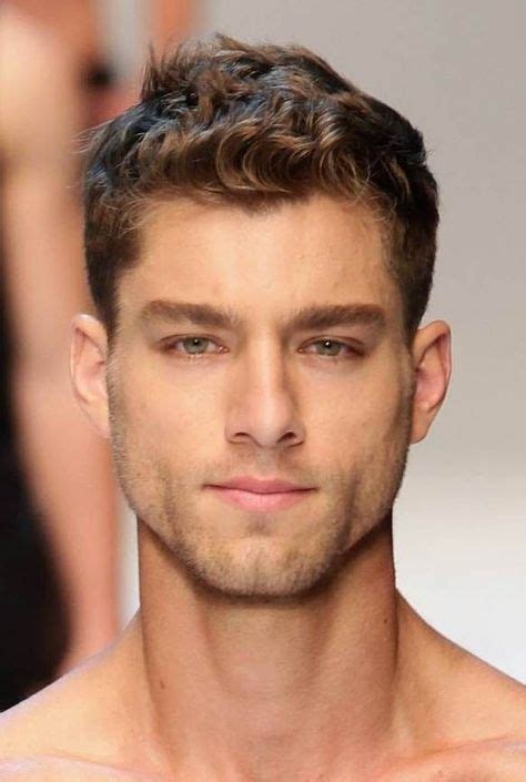 20 Cool Curly Hairstyles For Men Feed Inspiration Cabelo Ondulado