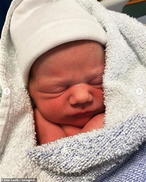 Kate Lawlers Newborn Daughter Noa Is Discharged From Hospital