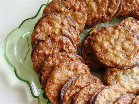 Find the best christmas cookies and be the most popular person at the cookie exchange. Cookies (Biscuits) for an Irish Christmas - Irish Fireside ...