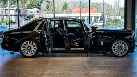 2023 Rolls Royce Phantom Ewb Is 500000 Luxurious Palace On Wheels