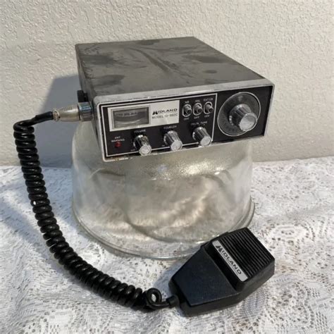 Vintage Midland International Cb Radio Model 13 882c W Microphone