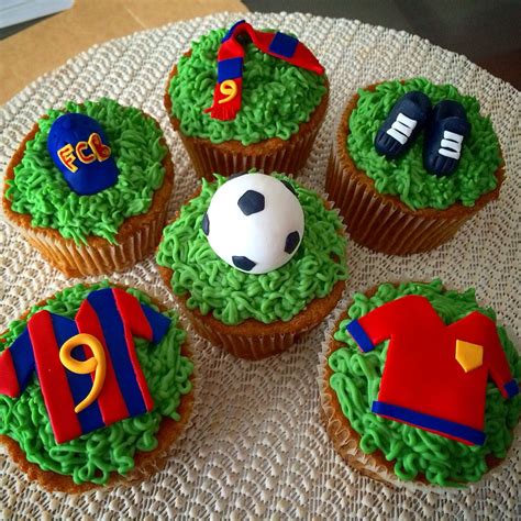 Carrot Cake Cupcakes Con Cream Cheese Frosting Y Decoraciones Del Barça ⚽️ Festa De Futebol