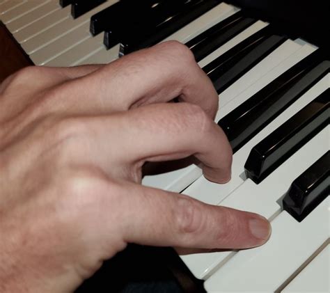 Is It Normal For My Fingers To Hurt When Playing Piano Ive Started To