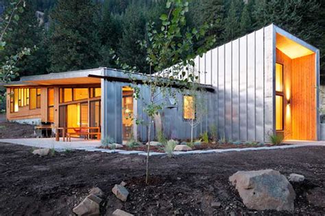 Modern Cabin In Mazama Washington By Johnston Architects