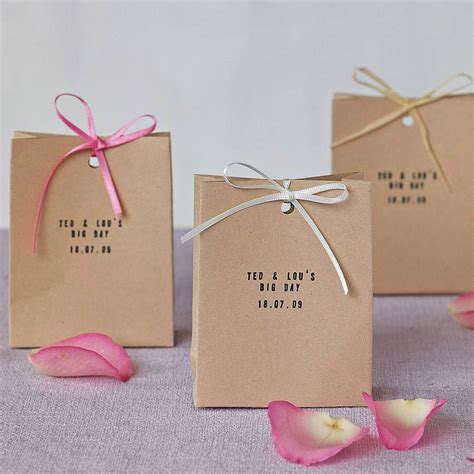 We're the ultimate party shop, so make sure that you check out our range of supplies for sale online and in our uk plus, when it comes to gender reveal party decorations and baby shower supplies, you'll find lots of those. Personalised Set Of Ten Favour Bags | Wedding gift bags ...