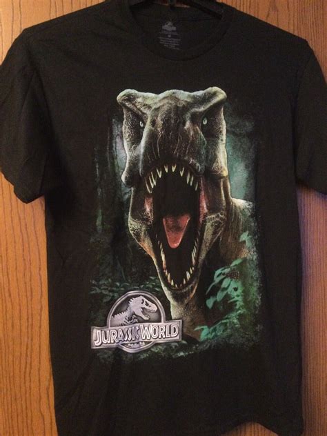 Jurassic World Black Shirt M Gem