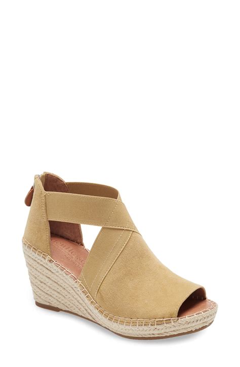 Buy Kenneth Cole Gentle Souls Signature Colleen Wedge Sandal Pale