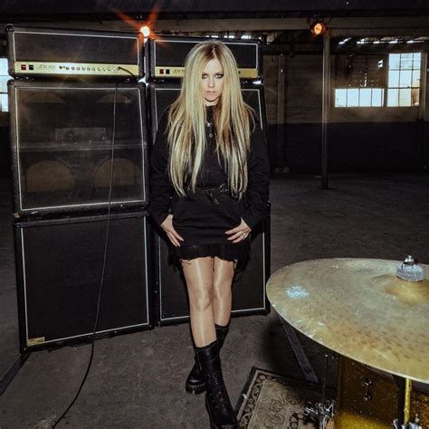 Avril Photos 📸 Br On Twitter Looks Avril Lavigne
