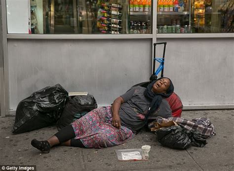New York City Homeless People Surges By 40 Daily Mail Online