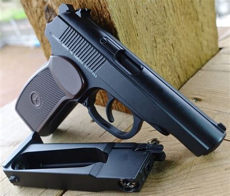 Kwc Makarov Pm Co2 Blowback Bb Pistol Table Top Review — Replica