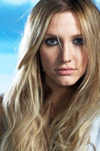 picture of ashlee simpson