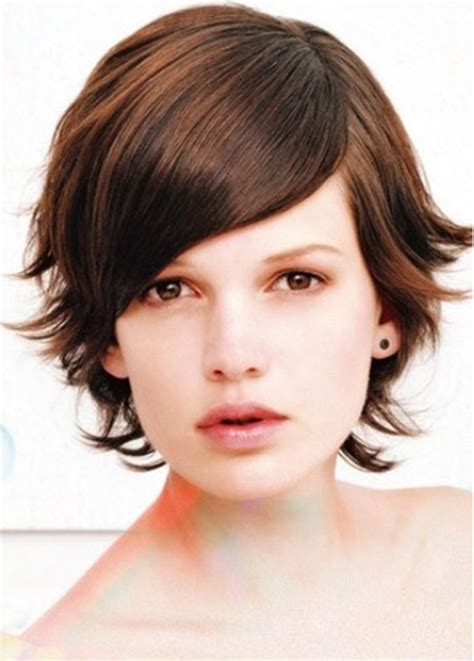 Side flip hairstyle is very easy to carry for your short to medium length hair. Cute Short Hairstyle Ideas | Short Hairstyles 2018 - 2019 ...