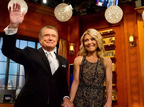 Kelly Ripa Says She Became The Target And Was Blamed For Regis