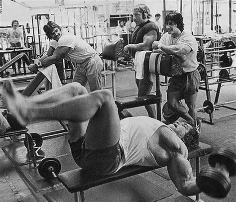 Old School 70′s Bodybuilding Routine Before Bowflex Ipods Or Fancy