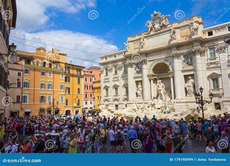 Crowded Piazza Di Trevi And Fountain View Rome Italy Editorial Stock