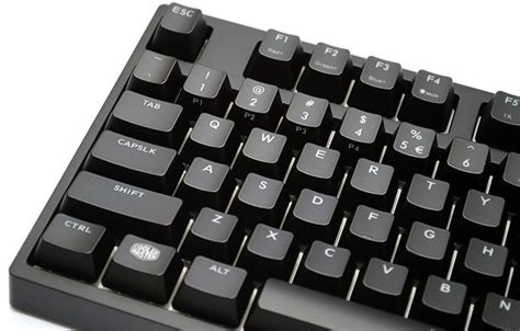 I don't like that there are coolermaster keys where the windows logo key would be. Cooler Master Masterkeys Pro S Keyboard Review | eTeknix
