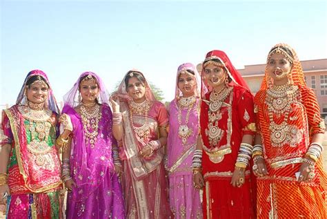 Costumes Of Rajasthan Women S Attire Attire Women India Clothes Traditional Indian Dress
