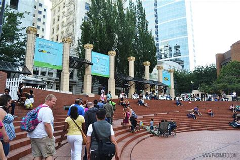 Compare the local time of two timezones, countries or cities of the world. Top 7 Free Things to Do in Portland, Oregon