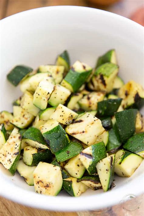There are two ways you can keep cooked chicken in cold storage. Grilled Zucchini Salad • The Healthy Foodie