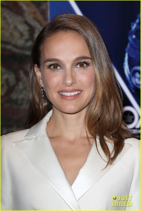 Natalie Portman Suits Up For Vox Lux Screening In Nyc Photo 4198580