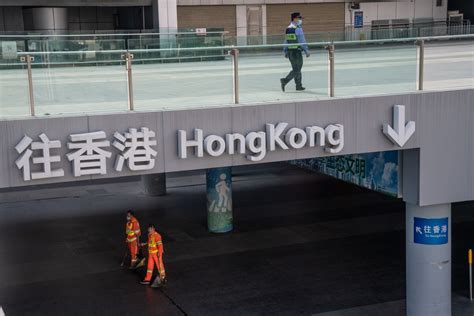 Hong Kong In Final Talks On Opening Border With Mainland China Bloomberg