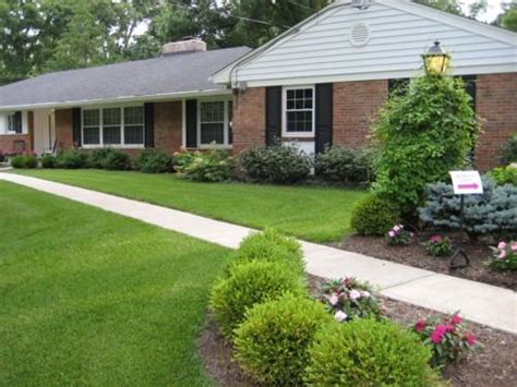 We referred earlier to the importance of shrubs when landscaping the yard in front of a ranch house. Front yard landscaping ideas - landscaping network | Ranch ...