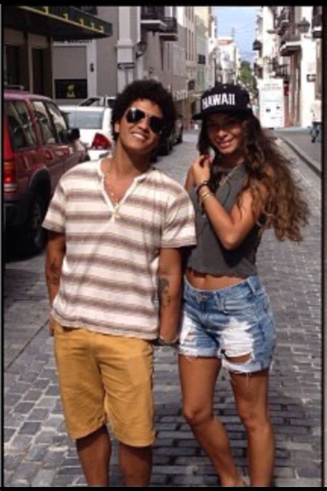 Bruno Mars And Girlfriend Jessica Caban Bruno Mars Bruno Mars
