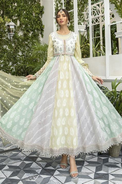 Latest Maria B Eid Lawn Stylish Dresses Designs Collection 2023