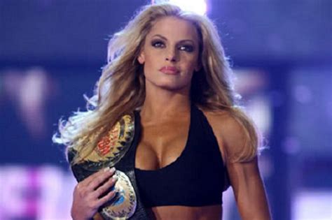 Wwe News Trish Stratus Challenged By Mickie James For Evolution Match Daily Star