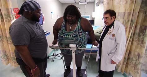 Each episode follows a year in the life of morbidly obese individuals, who usually begin the episode weighing at least 600 pounds (270 kg), and documents their attempts to reduce their weight to a healthy level. Carlton and Shantel 'My 600-lb Life' Now: See the Siblings ...