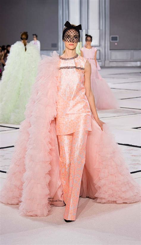 Giambattista Valli Couture Spring 2015 ♔THD♔ in 2020 | Spring couture, Couture fashion, Couture ...