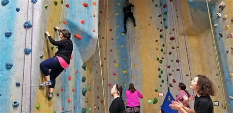 Climb On Learn The Climbing Basics At Evo Rock Fitness In Portland