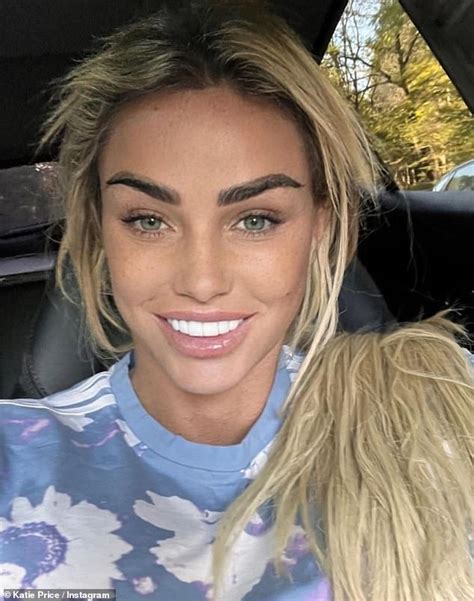 Fan S Applaud Katie Price As She Goes Makeup Free For Natural Selfie Daily Mail Online