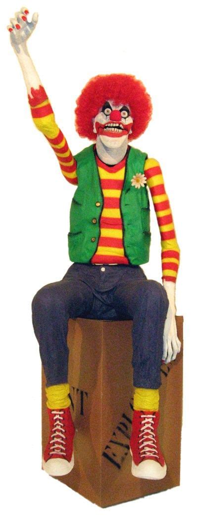 Pin By Luchina On Animatronics Ronald Mcdonald Character Halloween