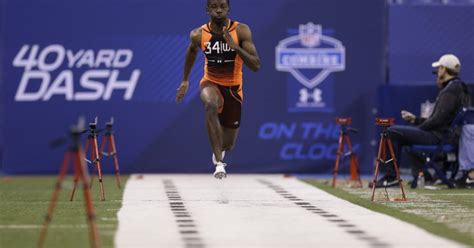 Top 10 Fastest 40 Yard Dash Times At The Nfl Scouting Combine