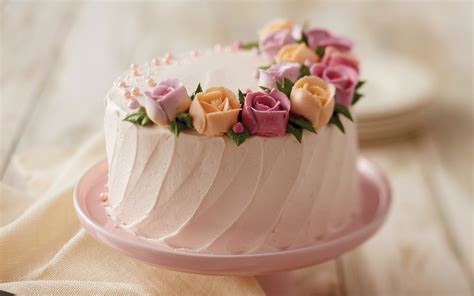 Visit the blog to read more about what products i used to make a rich plum colour wedding cake with beautiful sugar flowers and pearl sheen tiers for a beautiful. 8 Fabulous Flower Birthday Cake Ideas | Wilton Blog