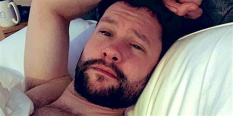 Calum Scott Enjoys A Lazy Day In Bed With A Shirtless Selfie Calum