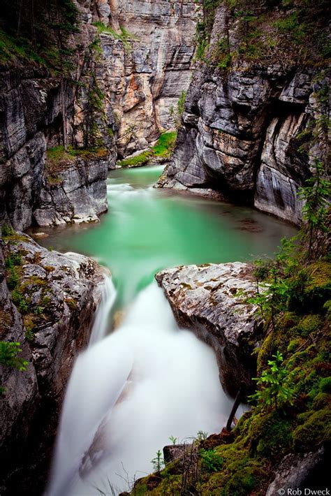 Maligne Canyon Cool Places To Visit Beautiful Places National Parks