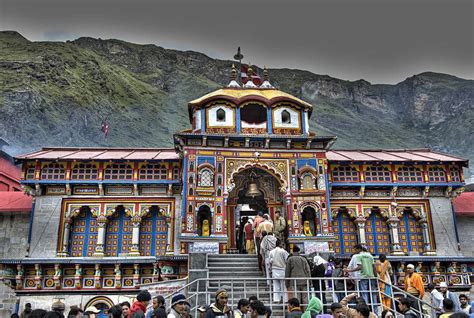 Badrinath Temple Uttarakhand Importance Timings And Images