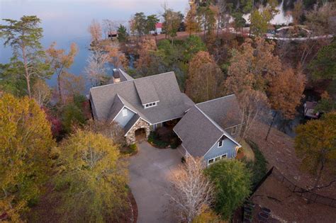 Lake Tuscaloosa Living At Its Best Alabama Luxury Homes Mansions