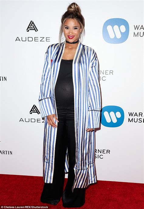 Ciara Put Her Baby Bump On Full Display For Grammys Party Daily Mail
