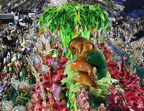 sambadrome sparkles as rio s carnival hots up in spite of rain rio carnival carnival brazil