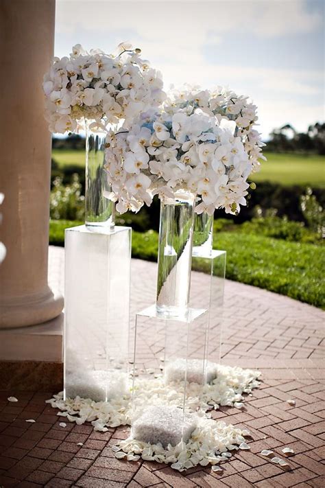 You Can Consider Doing 3 Pillars On Each Side Other White Flowers Or