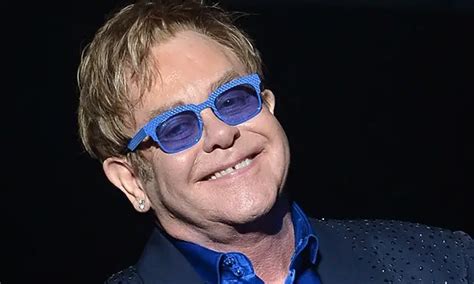 La Historia Detrás De Elton John