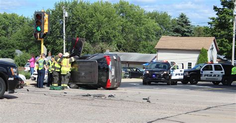 Three-car crash in Marshfield injures one