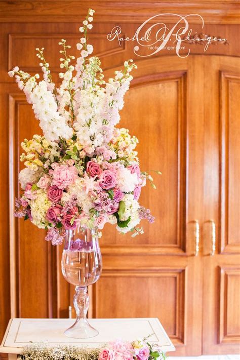 10 Steal Worthy Flower Arrangements For Your Wedding Ceremony Belle