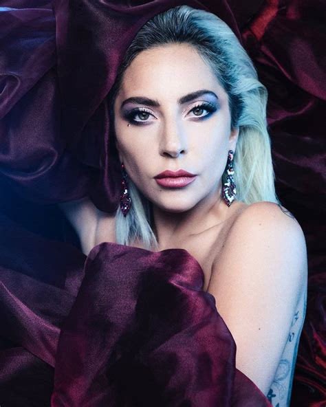 Lady Gaga Scrolller