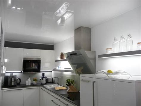 Morgens gestartet und abends ist die neue decke fertig. Spanndecken - Lichtdecken