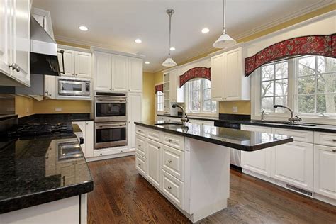Kitchen With Black Granite White Cabinets Cursodeingles Elena